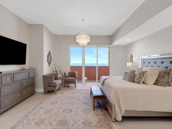 Luxury Beachfront Penthouse Almost 5,000 Sq Ft Luxury Vacationing.